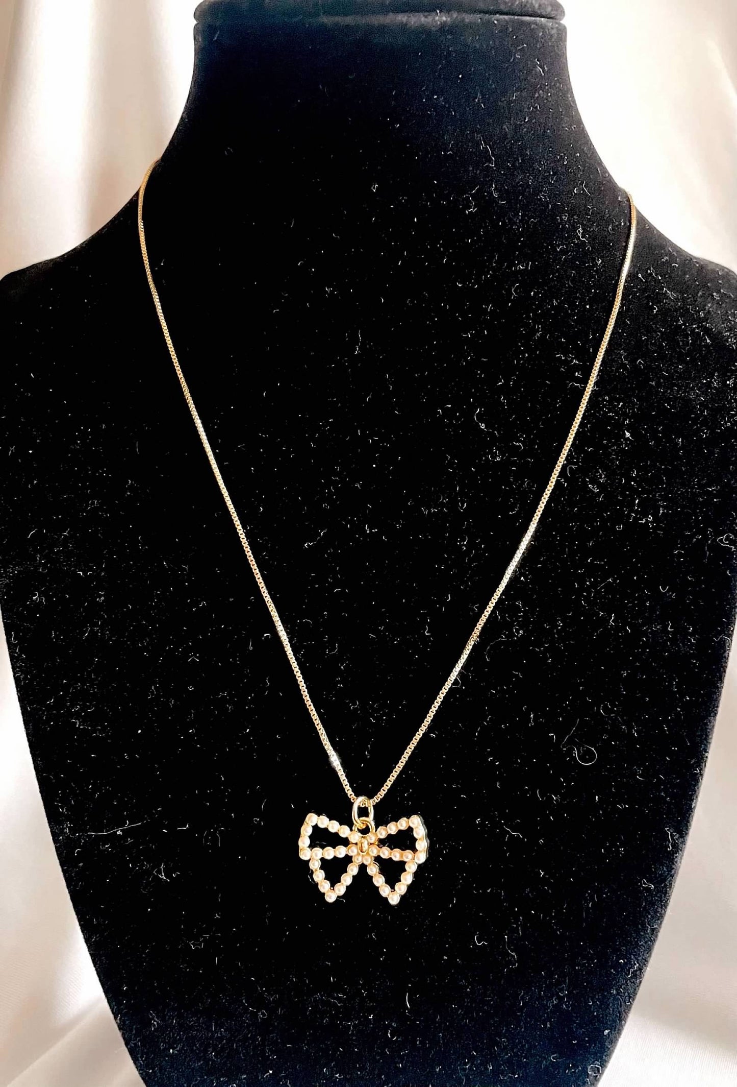 Bow Time Necklace